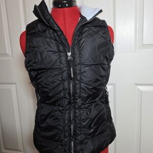 Old Navy Black Puffer Vest